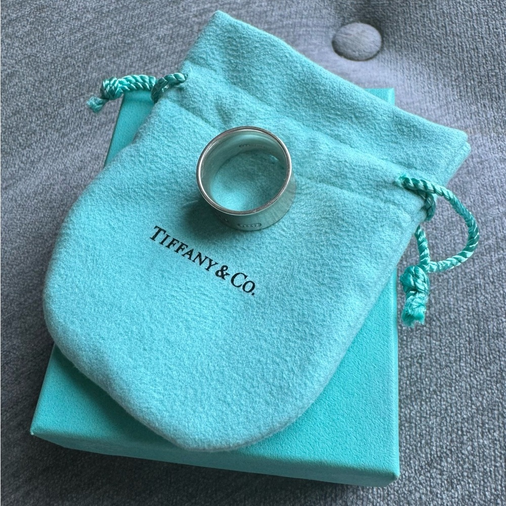 Tiffany size 7 sterling silver 1837 band ring
